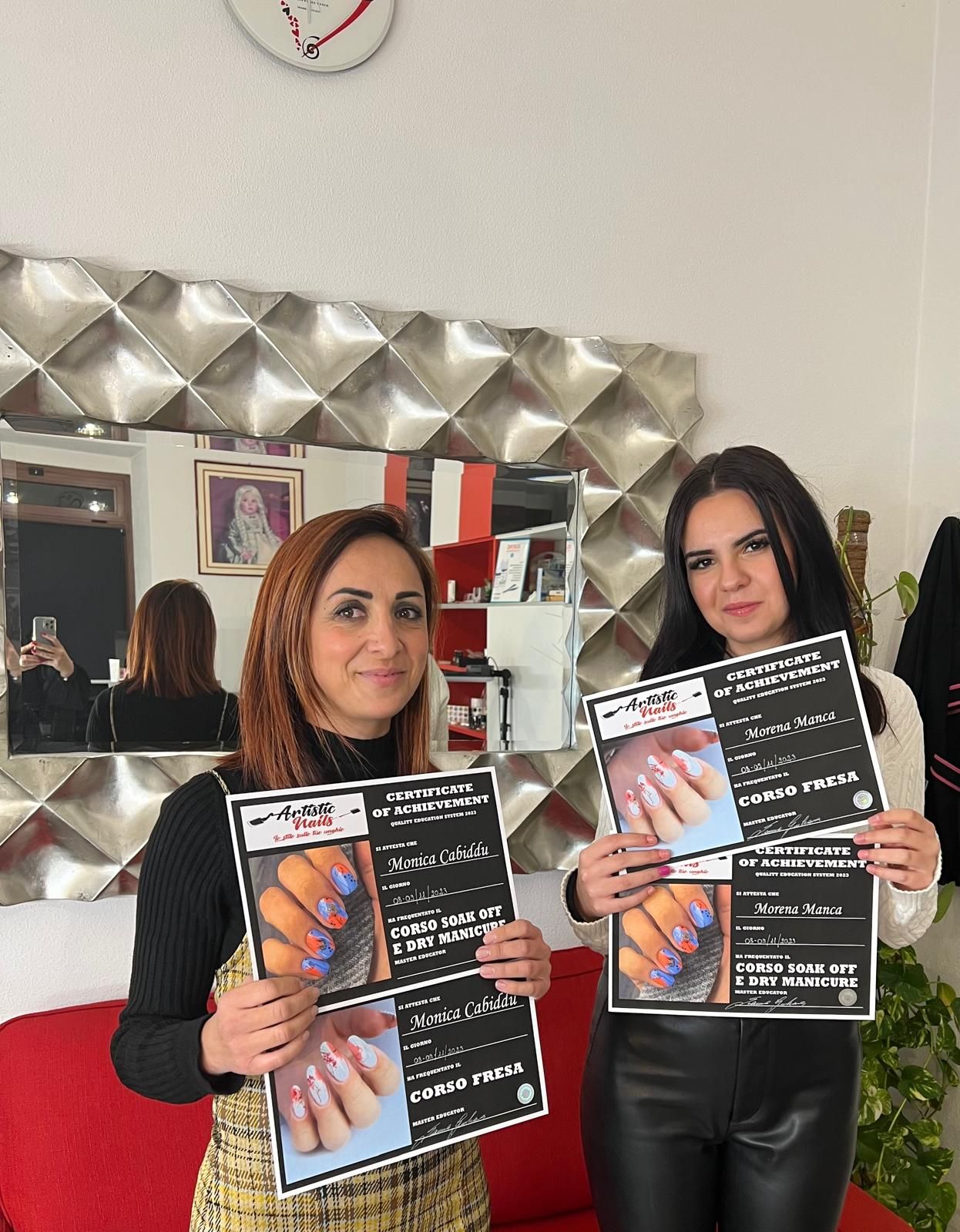 Monica e Morena diplomate
